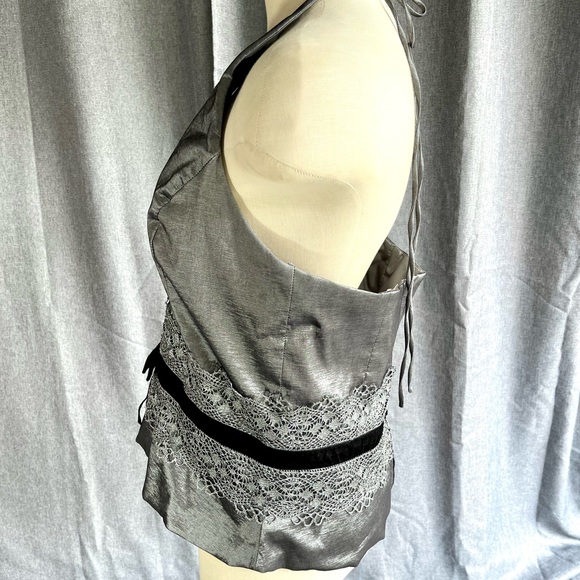 Gorgeous! 😍 Cachet silver corset look formal halter top - size 16 - Picture 4 of 6